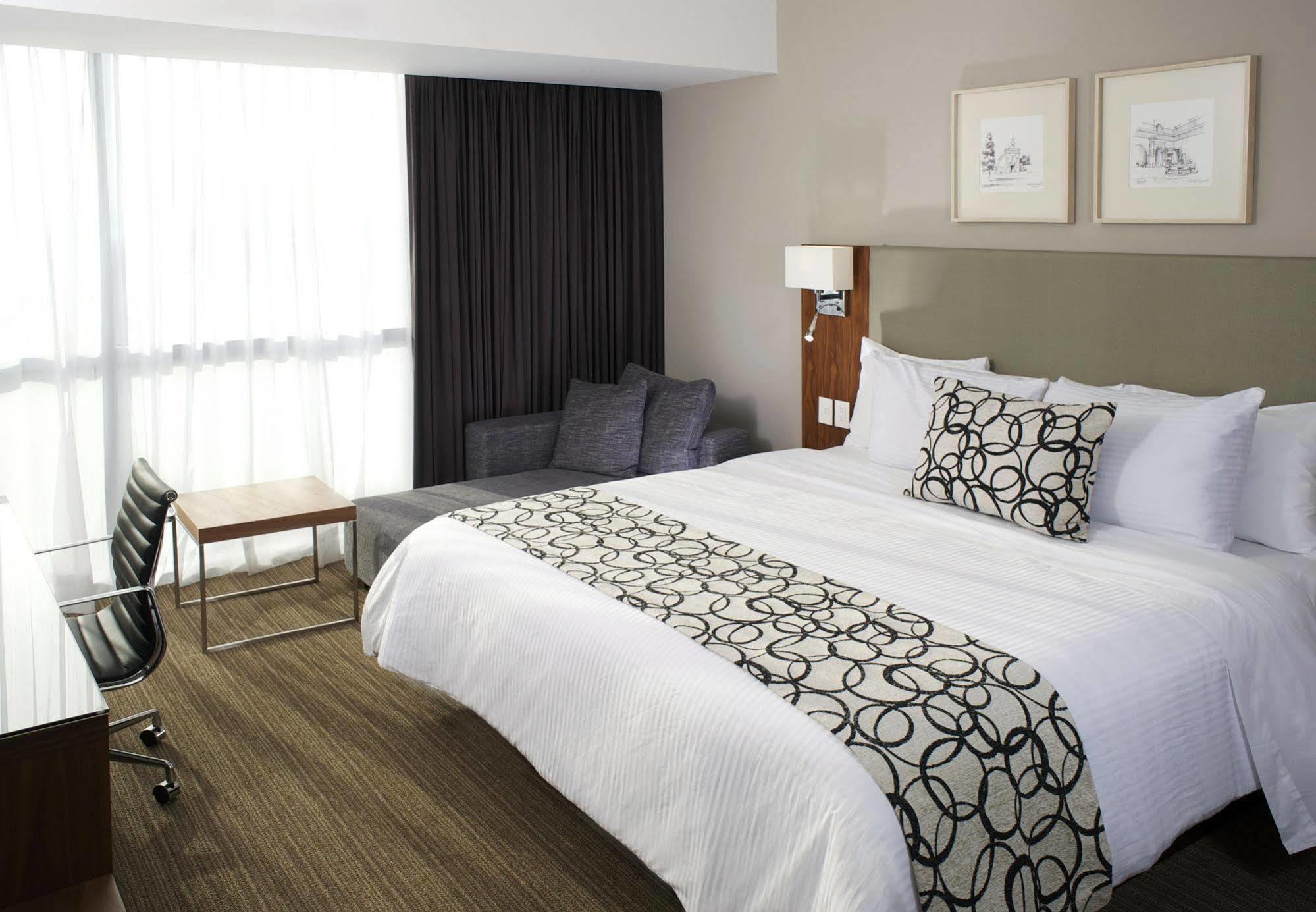 Casa Inn Premium Hotel Керетаро Экстерьер фото