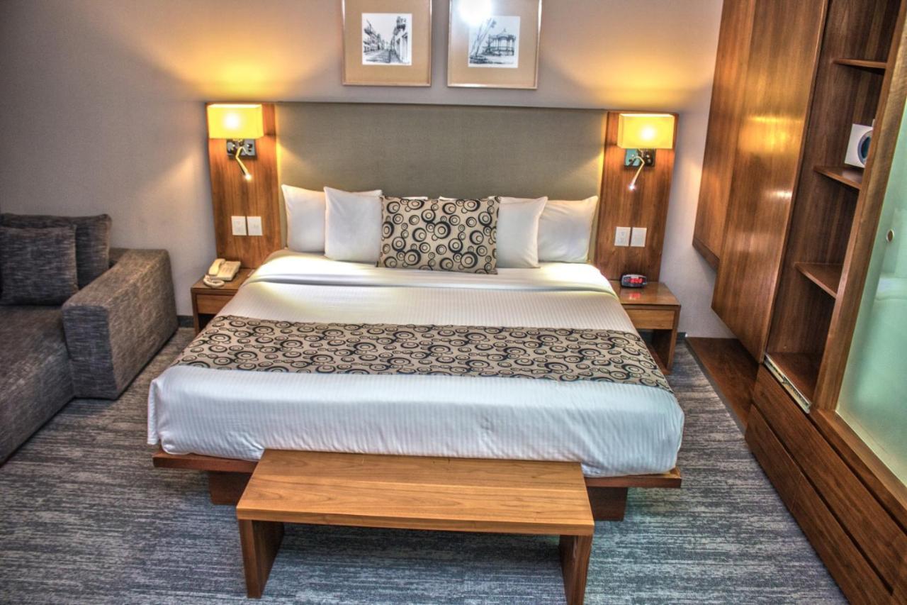 Casa Inn Premium Hotel Керетаро Экстерьер фото