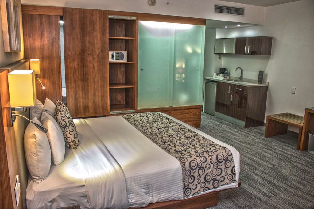 Casa Inn Premium Hotel Керетаро Номер фото A room at the hotel